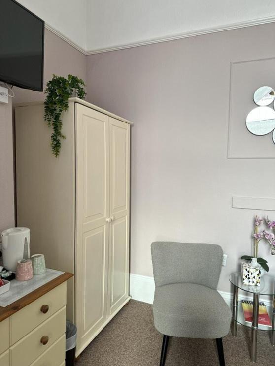 The Patricia Hotel Torquay Room photo